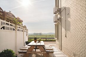Maas Suites - The River House