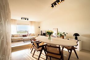 Maas Suites - The River House