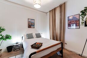 Silken Escape - Pool and Lake View