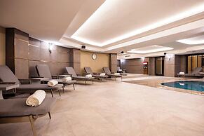 Qlusive Hotel