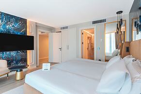 Qlusive Hotel