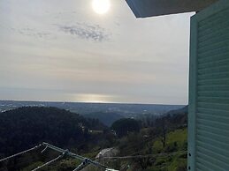Apartment - Sleeps 2, Balcony & Parking