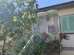 Apartment - Sleeps 2, Balcony & Parking