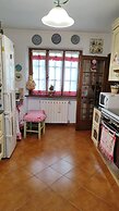 Apartment - Sleeps 2, Balcony & Parking