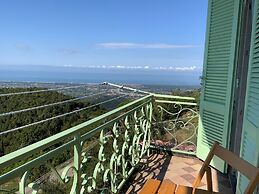 Apartment - Sleeps 2, Balcony & Parking