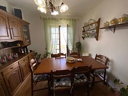 Apartment - Sleeps 2, Balcony & Parking