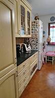 Apartment - Sleeps 2, Balcony & Parking