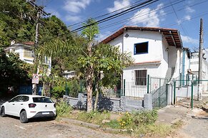 Casa com Wi-fi e Garagem a 400m do Museu Imperial