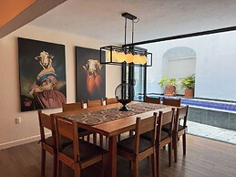 Colonial Charm
