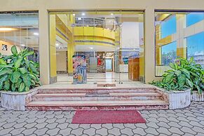 Fabhotel The Royal Plaza