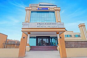 Fabhotel The Royal Plaza