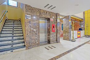 Fabhotel The Royal Plaza