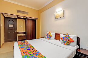 Fabhotel The Royal Plaza