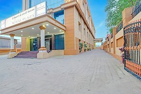 Fabhotel The Royal Plaza
