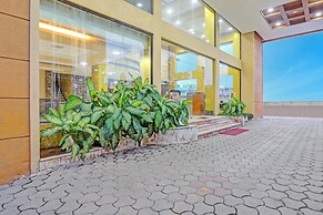 Fabhotel The Royal Plaza