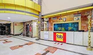 Fabhotel The Royal Plaza