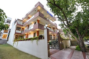 Fabhotel Akashneem