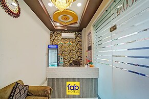 Fabhotel Starlight Inn