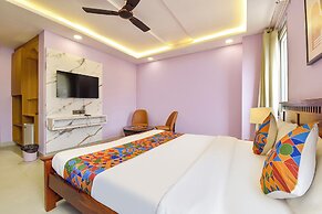 Fabhotel Pink Palace Raja Park