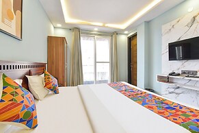 Fabhotel Pink Palace Raja Park