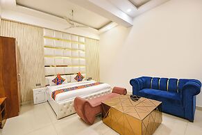 Fabhotel The Grand Paradise