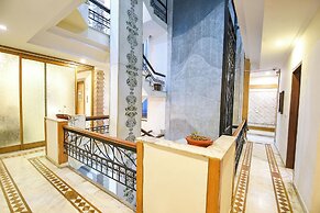 Fabhotel Siris 18