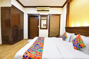 Fabhotel Siris 18