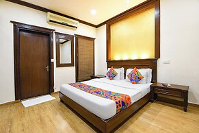 Fabhotel Siris 18