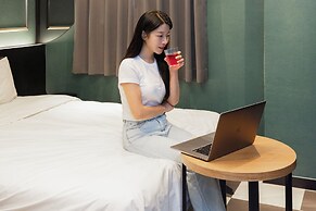 Hotel Daily