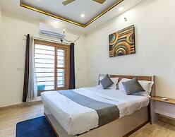 A radiant villa on the Ganges
