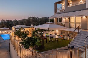 3a's Family Luxury Villa