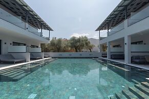 Alora Luxury Suites
