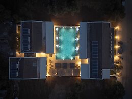 Alora Luxury Suites