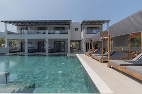 Alora Luxury Suites