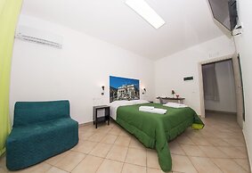 Into Palermo Rooms al Massimo