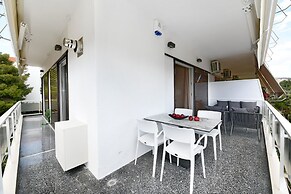Zana s Cozy Apartment at Glifada