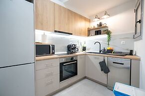 Piraeus Cozy Apartment for 4 Persons