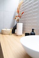 Piraeus Cozy Apartment for 4 Persons