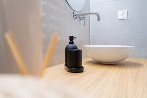 Piraeus Cozy Apartment for 4 Persons