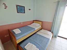 Lechaio Corinth Maisonette for 4 - A Lechaio Beach Corinth Maisonette 