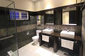 Blue Ocean Suites & Apartments