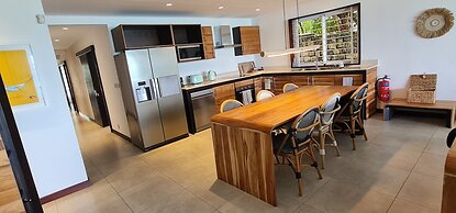 Blue Ocean Suites & Apartments