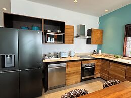 Blue Ocean Suites & Apartments