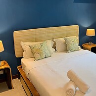 Blue Ocean Suites & Apartments