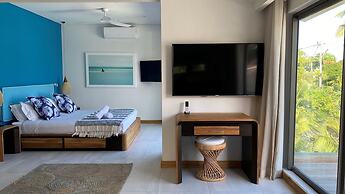 Blue Ocean Suites & Apartments