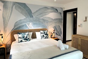 Blue Ocean Suites & Apartments