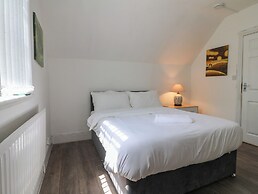 2 Evington Road