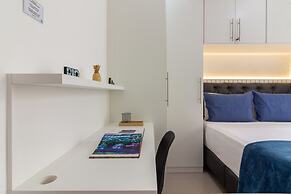 Just a few Steps From Copacabana Beach Pf512