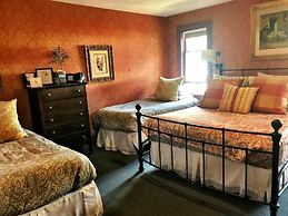 Historic Skagway Inn