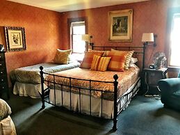 Historic Skagway Inn